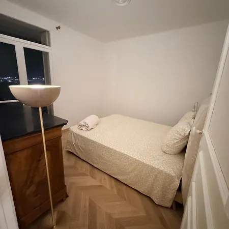 T4 Spacieux 100m2 Climatise * Аяччо