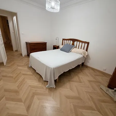 T4 Spacieux 100m2 Climatise * Аяччо